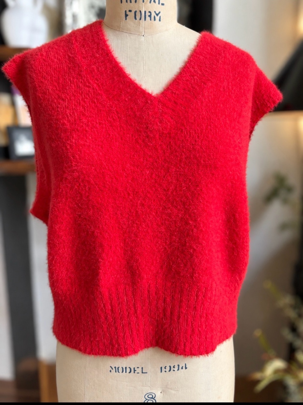 Jessica Simpson Fuzzy Red V-Neck Sweater Top Short Sleeve Soft Knit M
